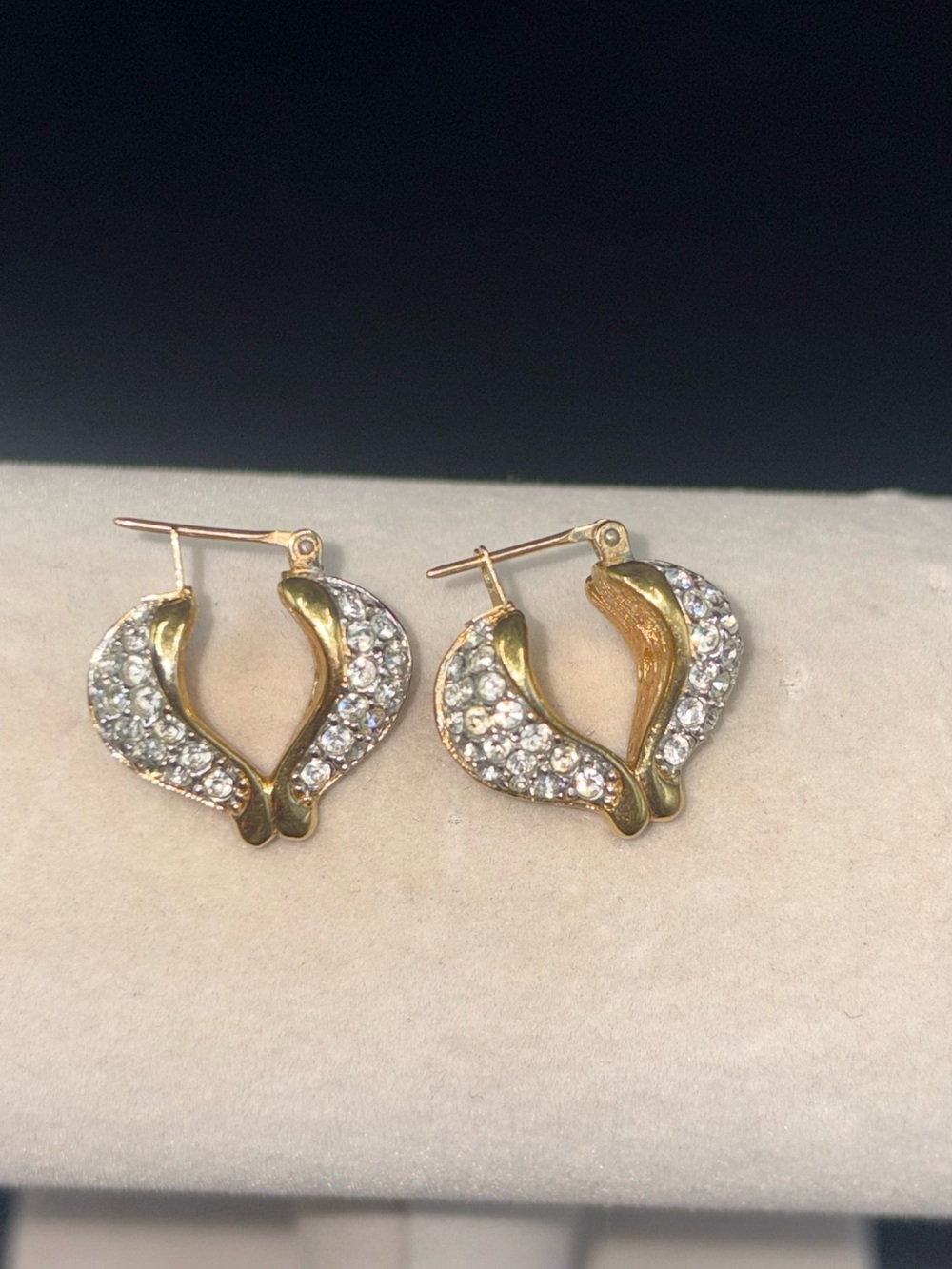 Retired Swarovski Swan Signed Pave Ribbon Open Heart Crystal Earrings c. 1990s